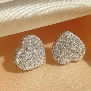 Cubic Heart shaped Stud Earrings Silver plated NEW